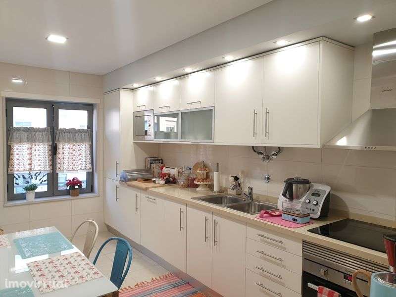 Apartamento T3, garagem, arrecadação - Grande imagem: 5/12