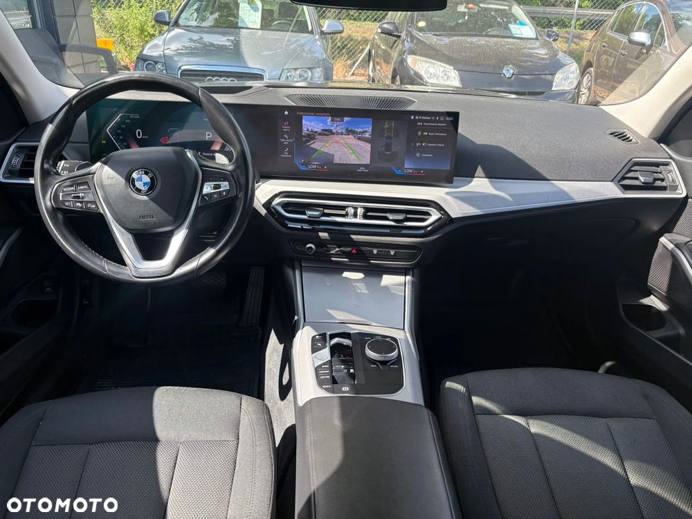 BMW Seria 3 318d - 23