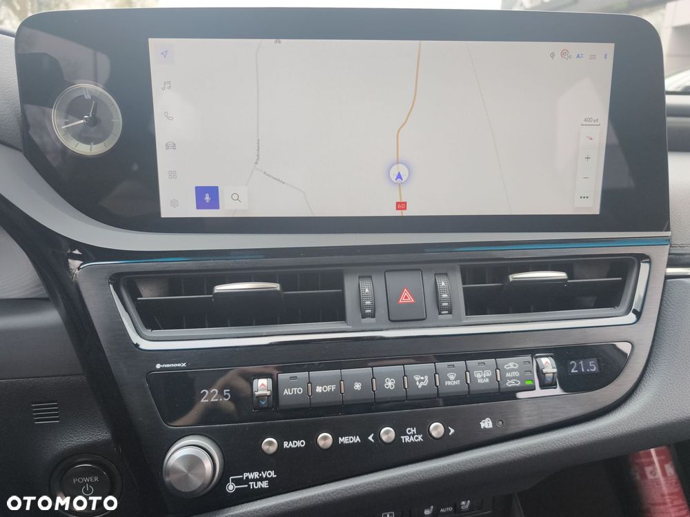 Lexus ES 300h Prestige - 19