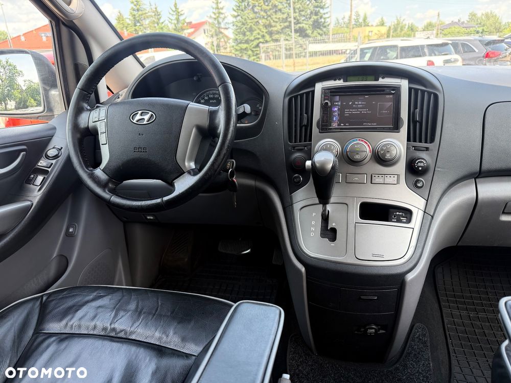 Hyundai H-1 Starex - 12
