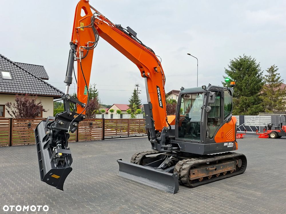 Doosan DEVELON DX85 R-7 Rok 2023 - 1