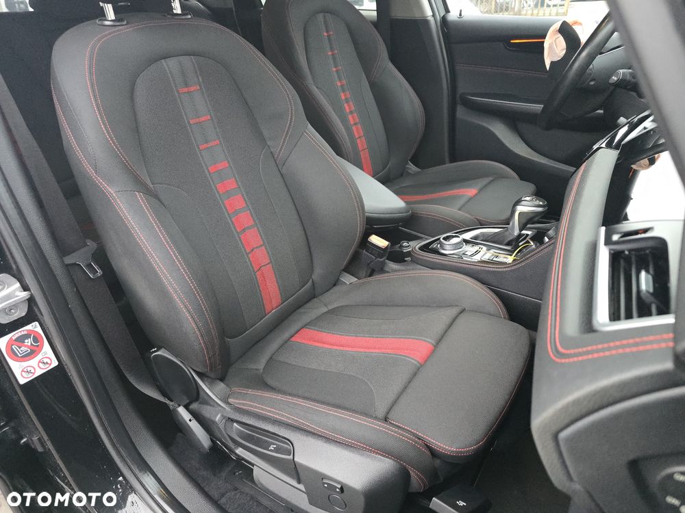 BMW Seria 2 216d Sport Line - 15