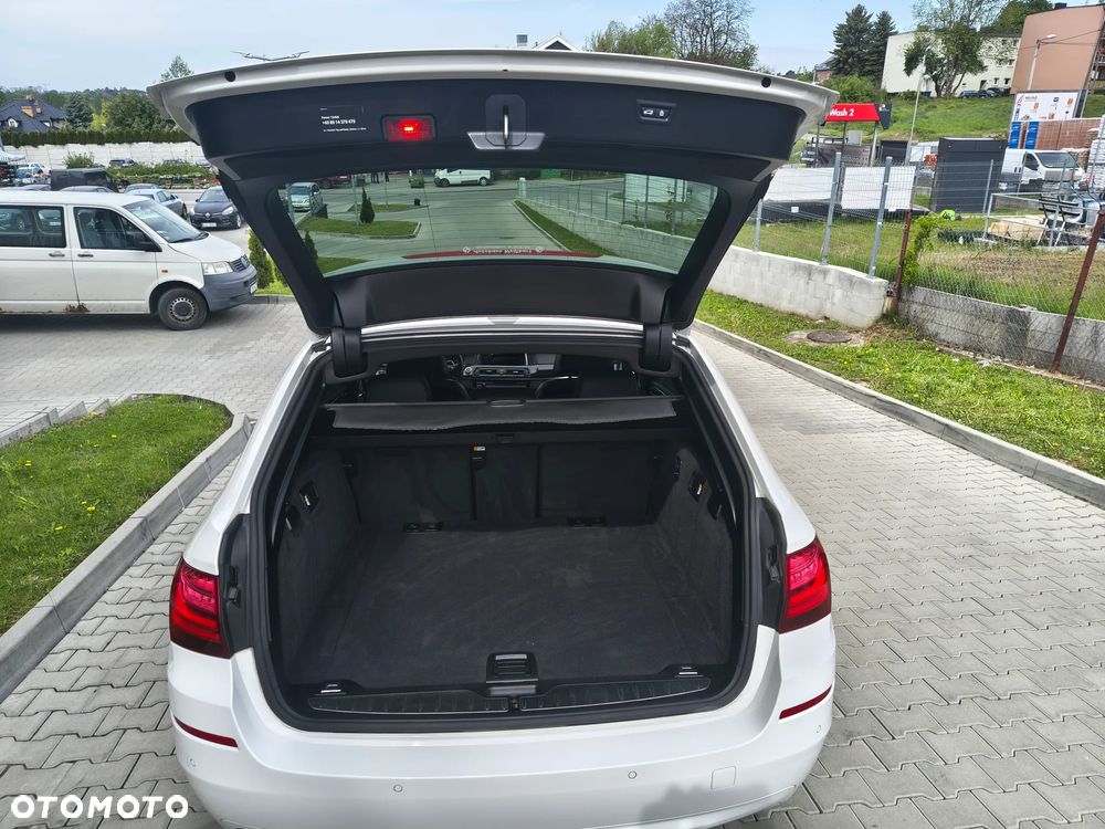 BMW Seria 5 525d xDrive Sport-Aut Luxury Line - 18