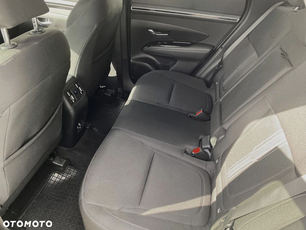 Hyundai Tucson 1.6 T-GDi HEV Executive 4WD - 16