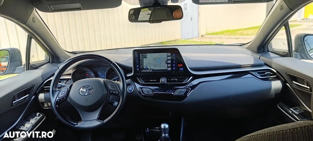 Toyota C-HR - 8