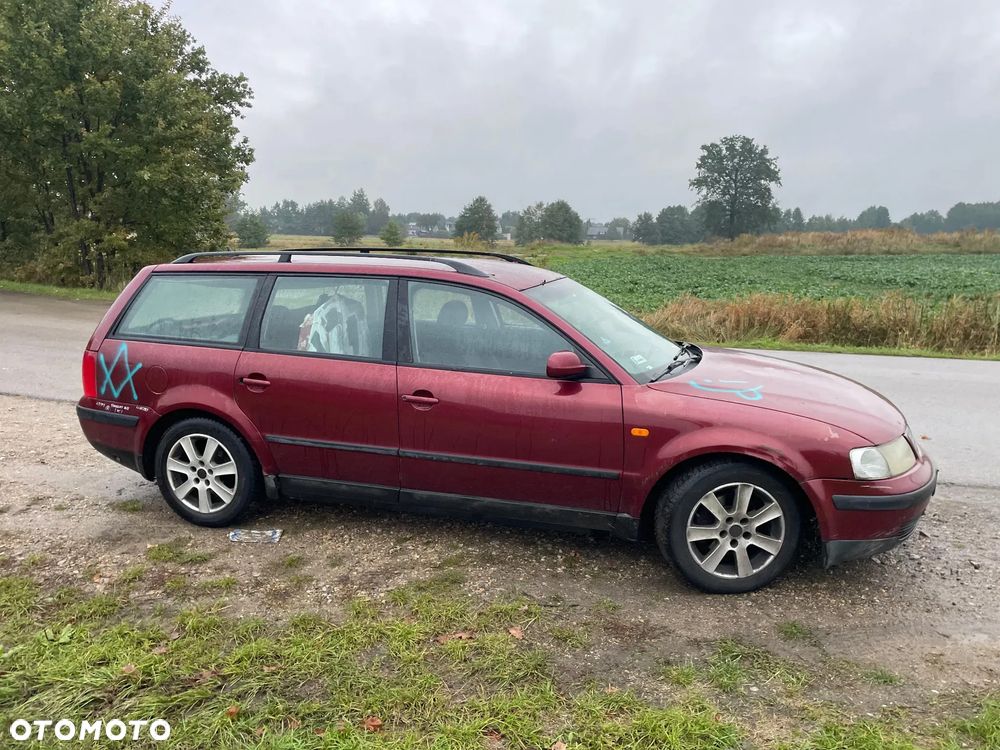 Volkswagen Passat 1.9 TDI Comfortline - 4