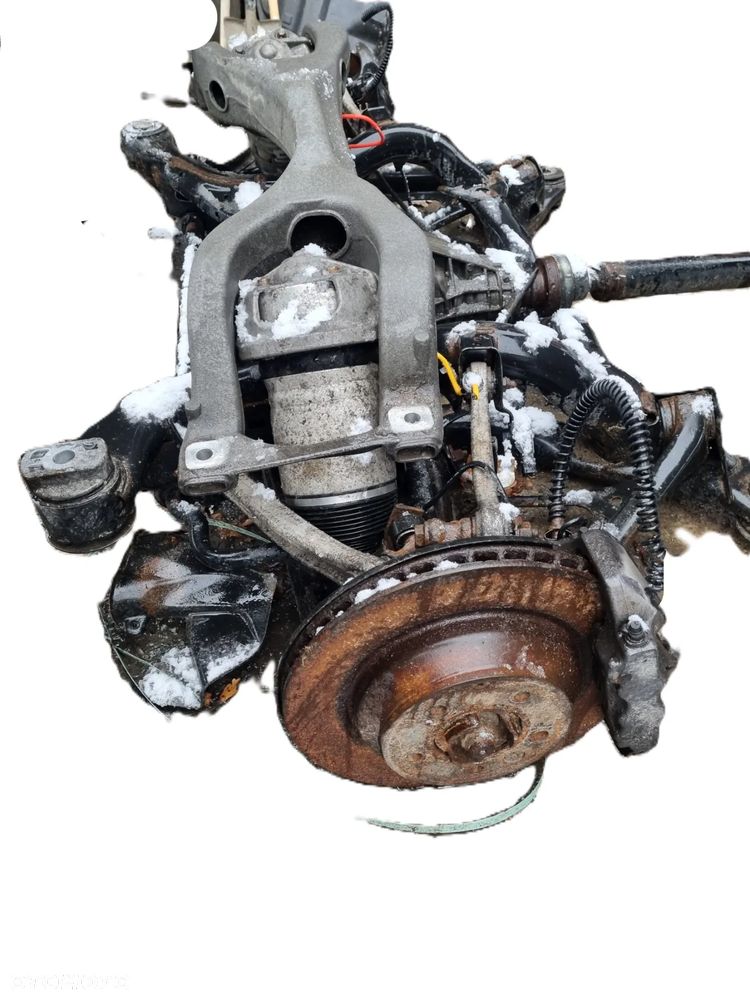 AUDI Q7 4L 05-10 2008 r. 4,2 TDI belka tylna zawieszenia tylnego pneumatyka * - 4