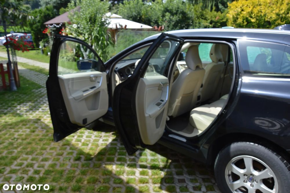 Volvo XC 60 DRIVe R Design - 8