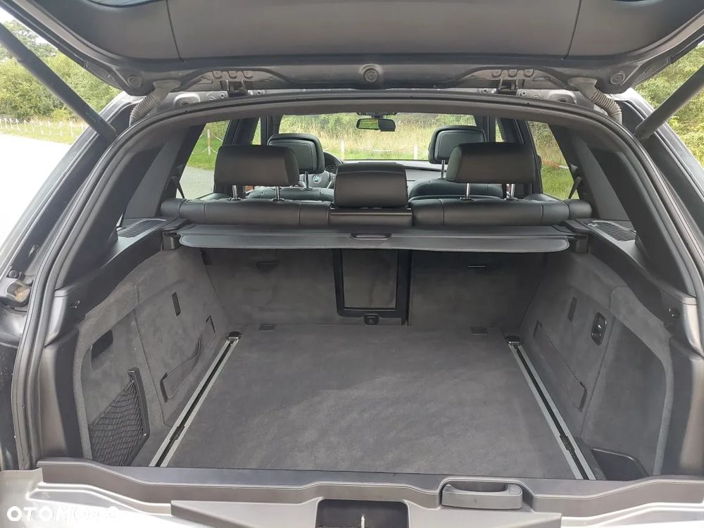 BMW X5 4.8 is - 8