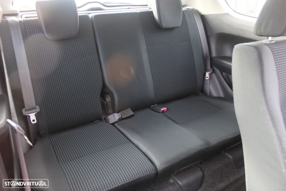 Suzuki Swift 1.3 16V Sport Plus - 19