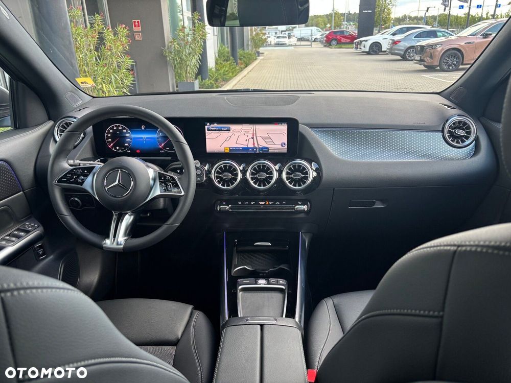 Mercedes-Benz GLA - 18