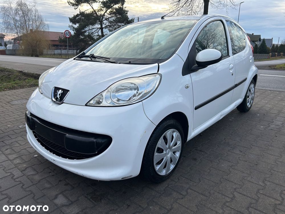 Peugeot 107 1.4 HDI Trendy - 1