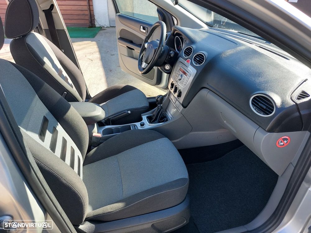 Ford Focus SW 1.6 TDCi Trend - 11