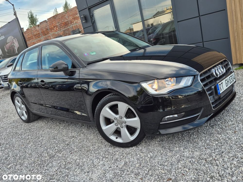 Audi A3 Sportback 2.0 TDI S tronic Attraction - 18