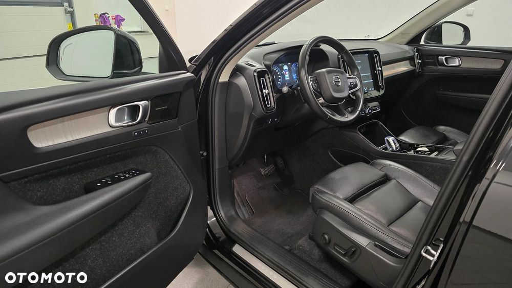 Volvo XC 40 D4 AWD Inscription - 4