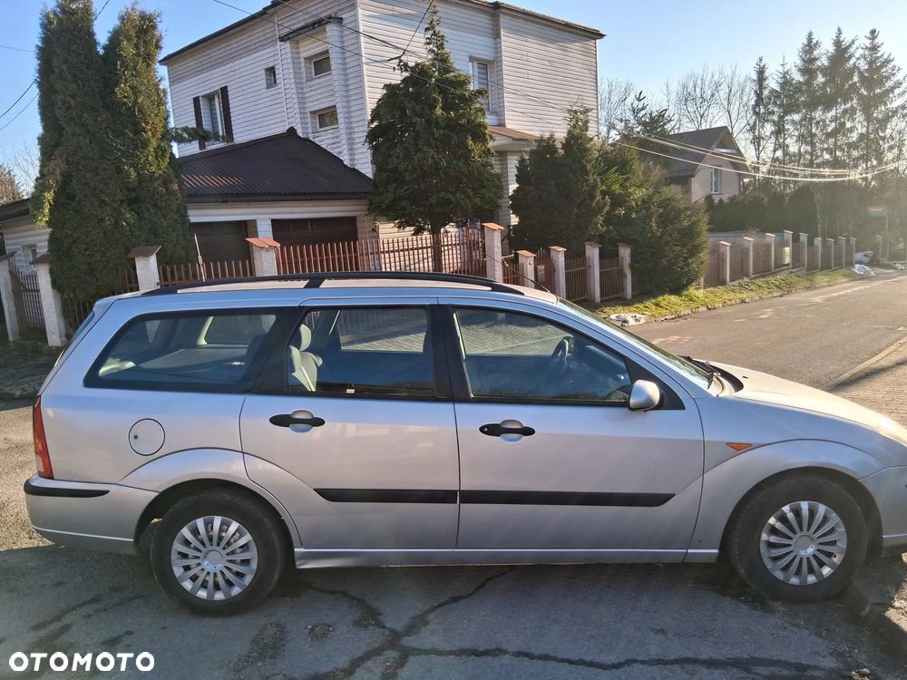 Ford Focus 1.6 Trend - 5