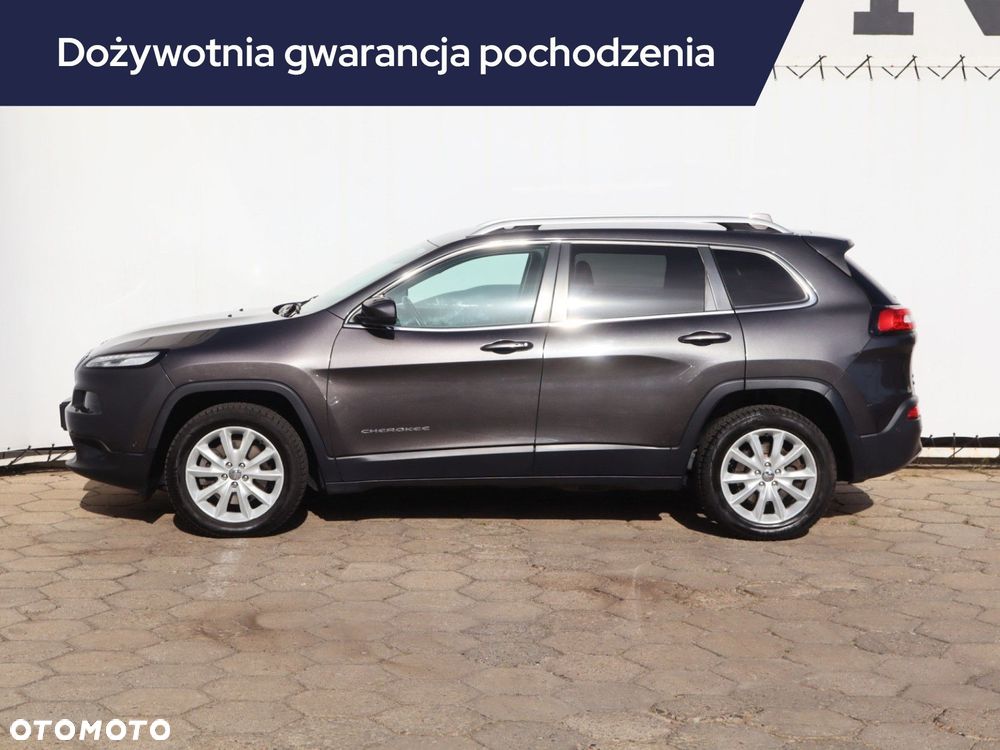 Jeep Cherokee - 4