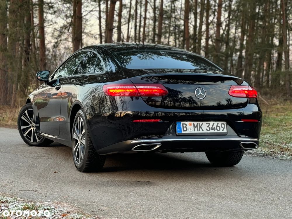 Mercedes-Benz Klasa E 220 d 9G-TRONIC - 21