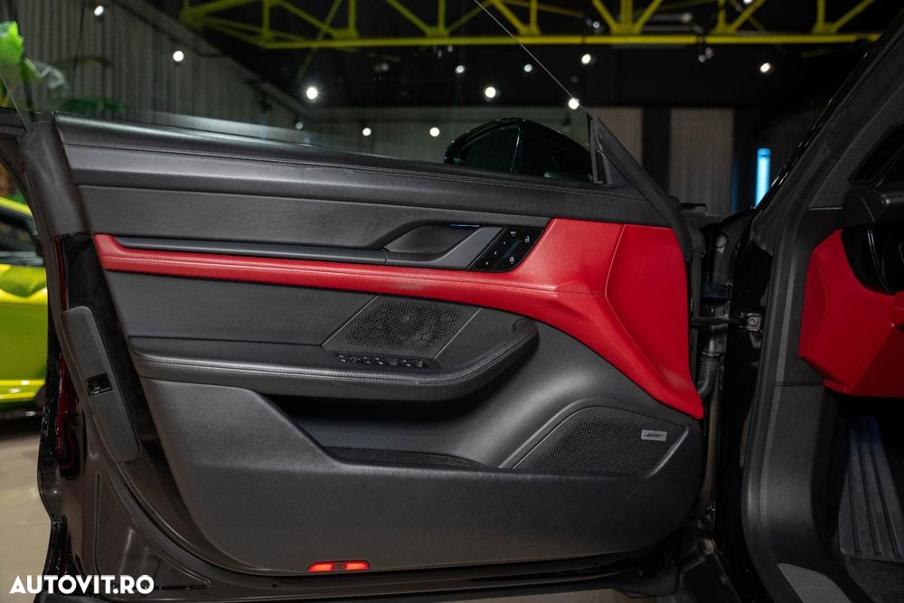 Porsche Taycan 4S - 24