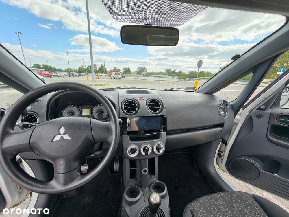 Mitsubishi Colt - 7