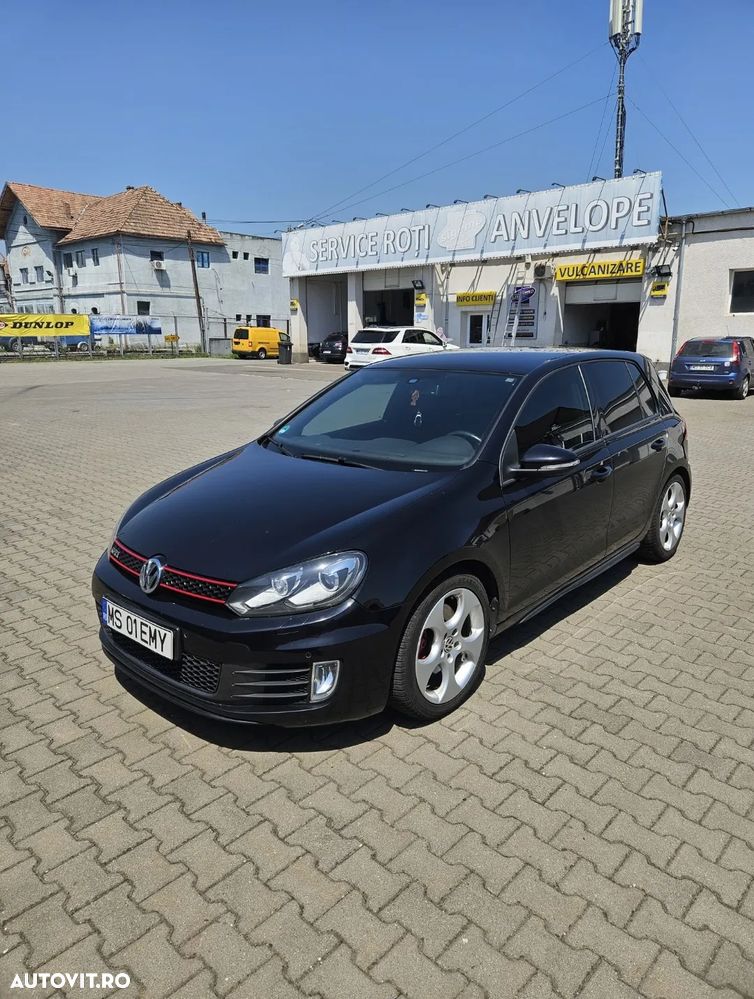 Volkswagen Golf - 2