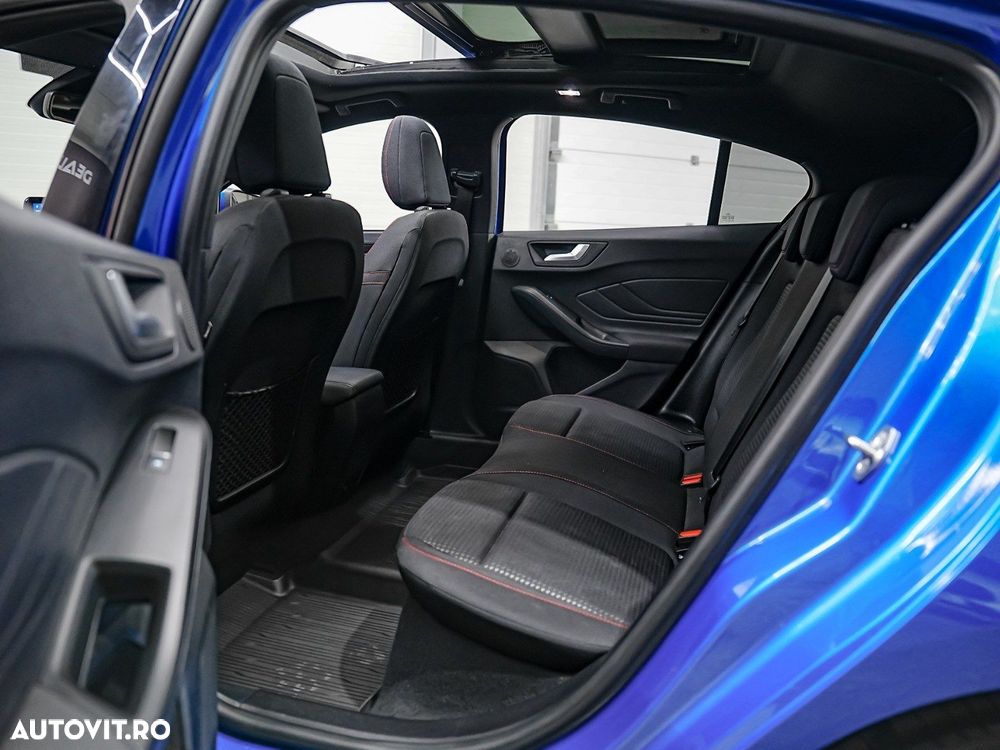 Ford Focus - 9