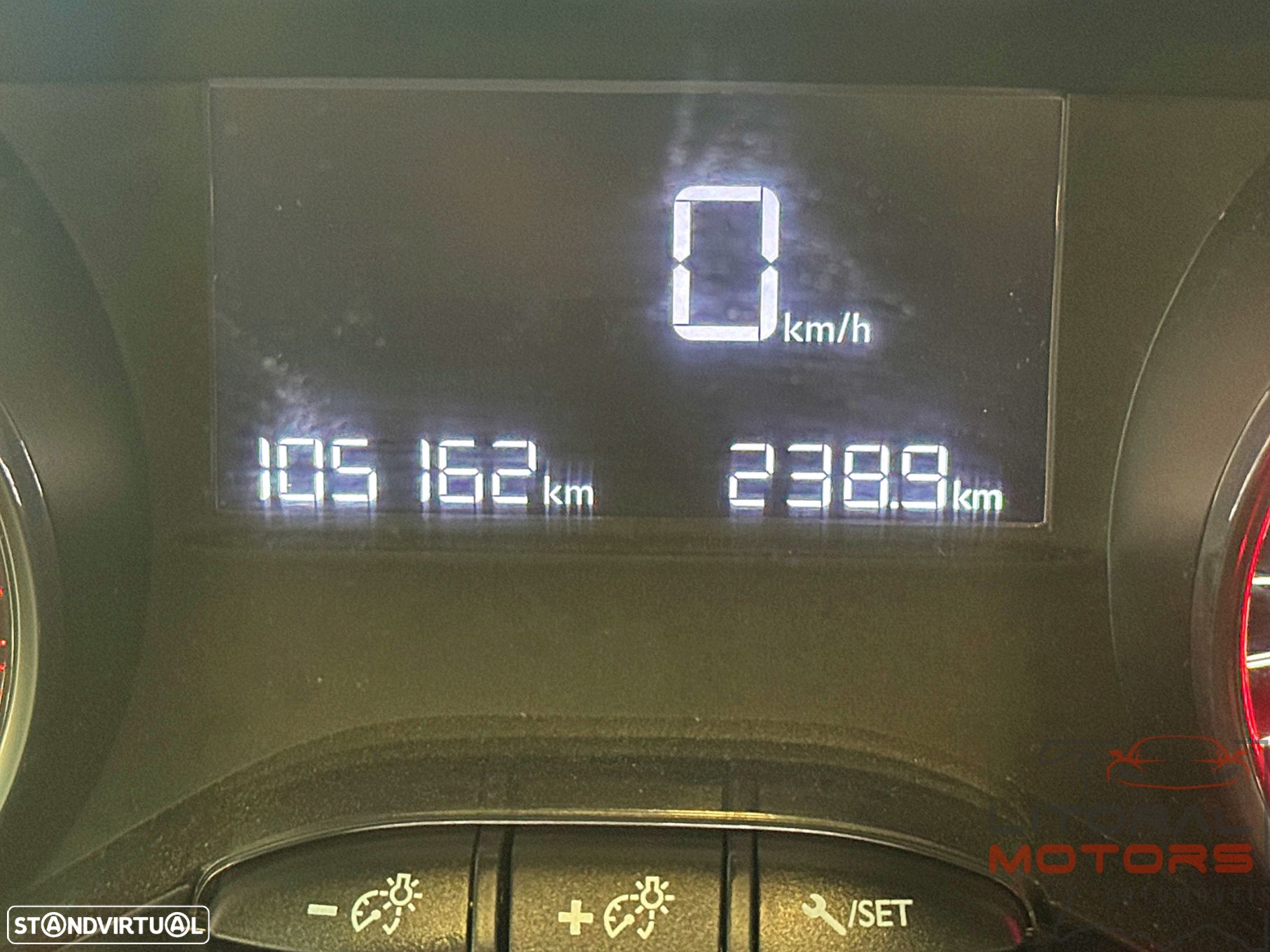 Peugeot 208 1.2 VTi SE Style - 25
