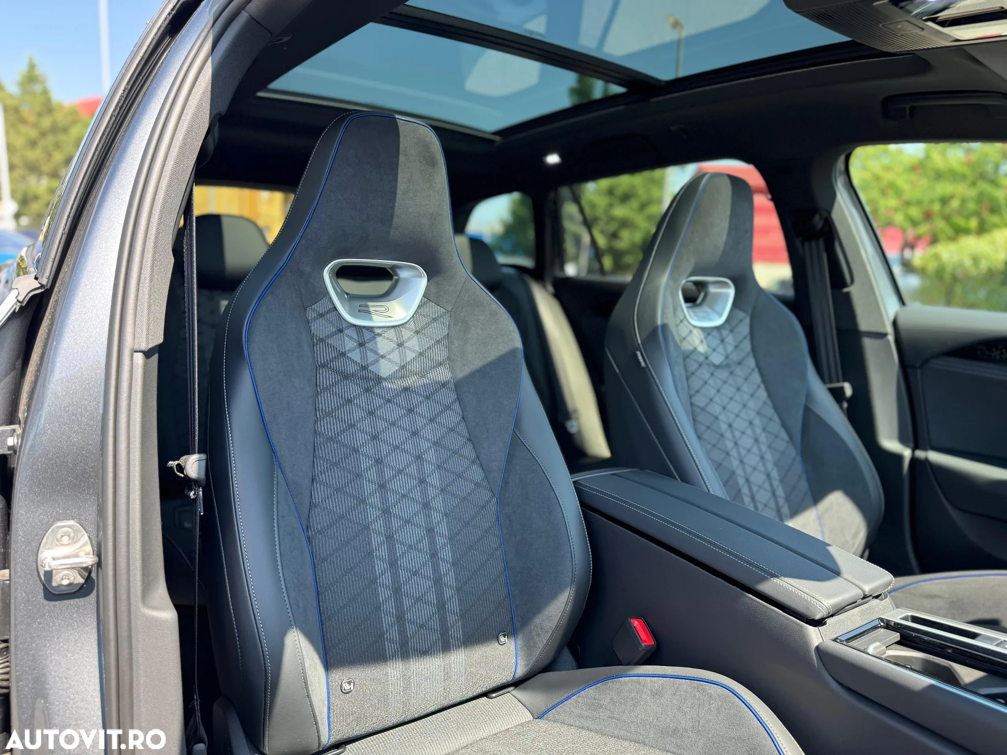 Volkswagen Passat Variant 2.0 TDI 4Motion DSG R-Line - 9