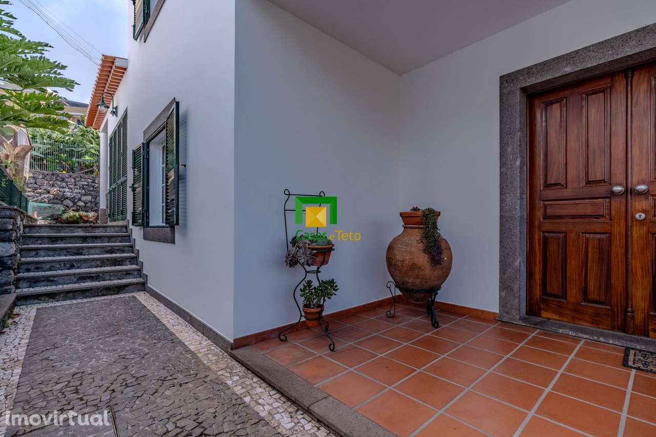 Moradia T3 - Câmara de Lobos - Grande imagem: 2/48