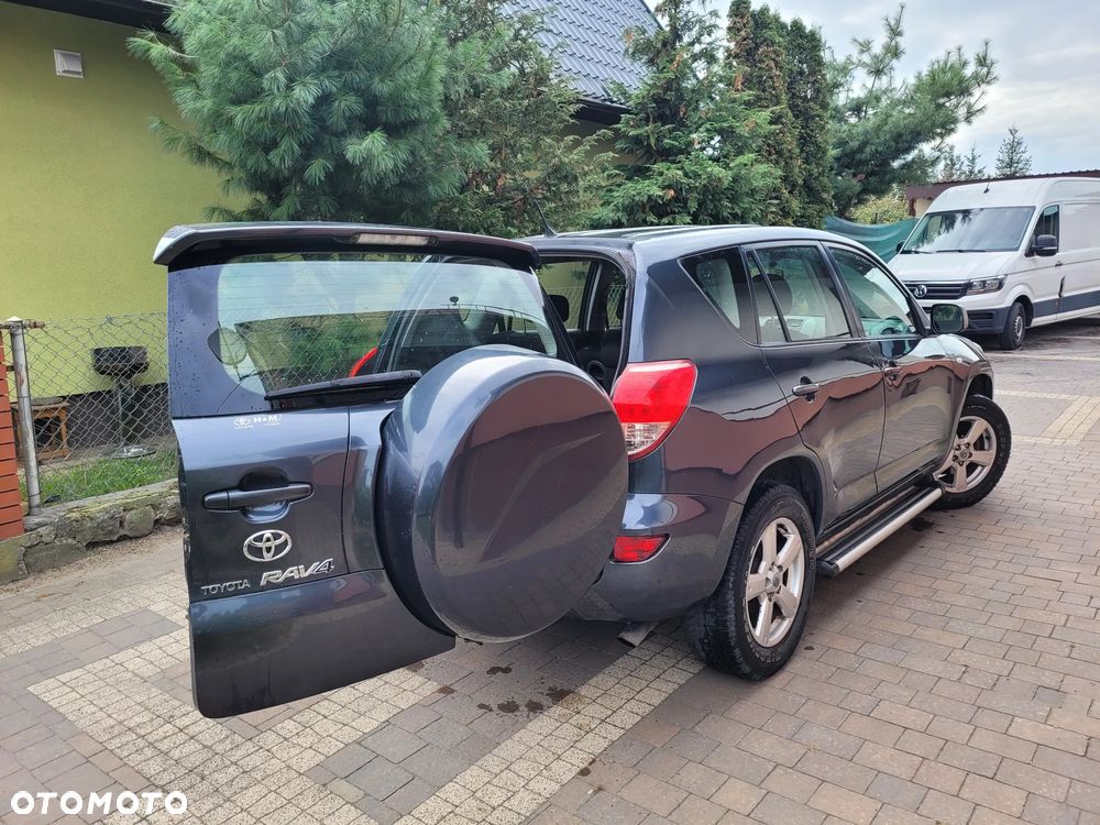 Toyota RAV4 2.2 D-4D 4x4 - 5