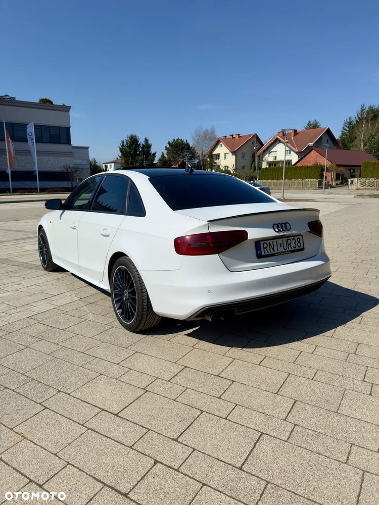 Audi A4 Limousine - 6