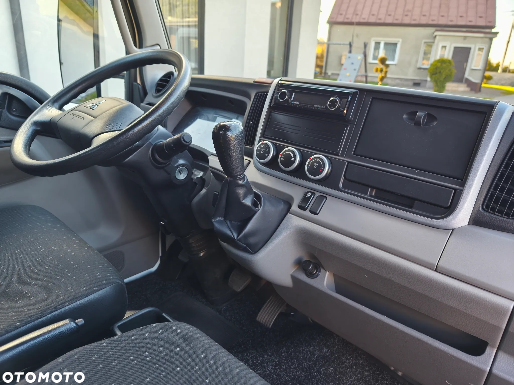 Mitsubishi Fuso Canter - 36