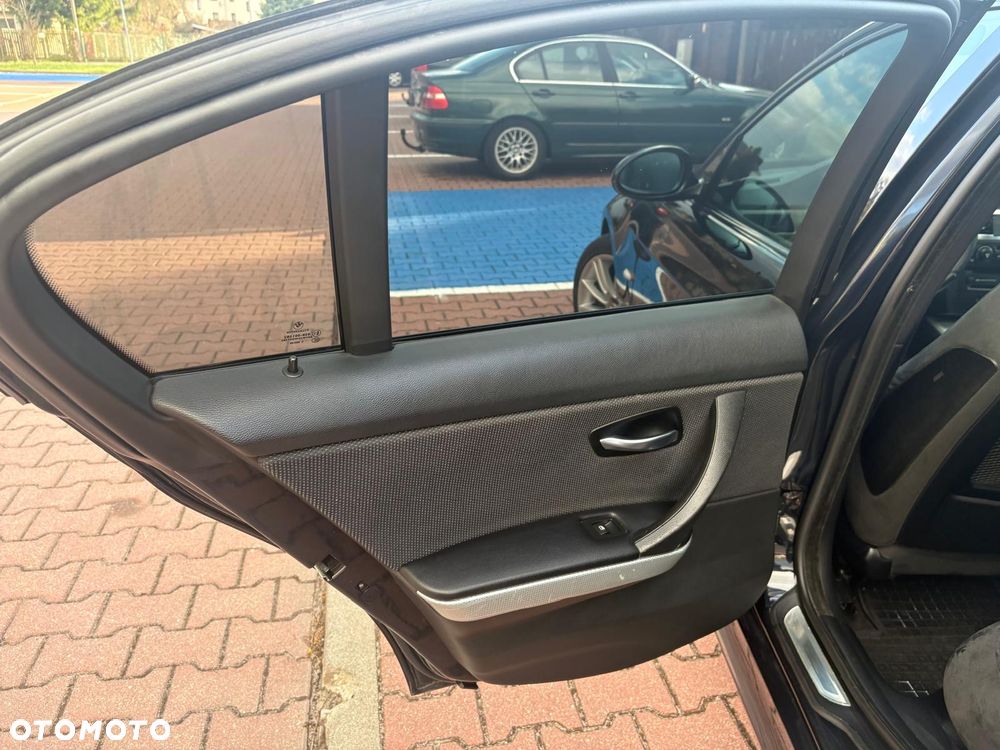 BMW Seria 3 320i Edition Sport - 11