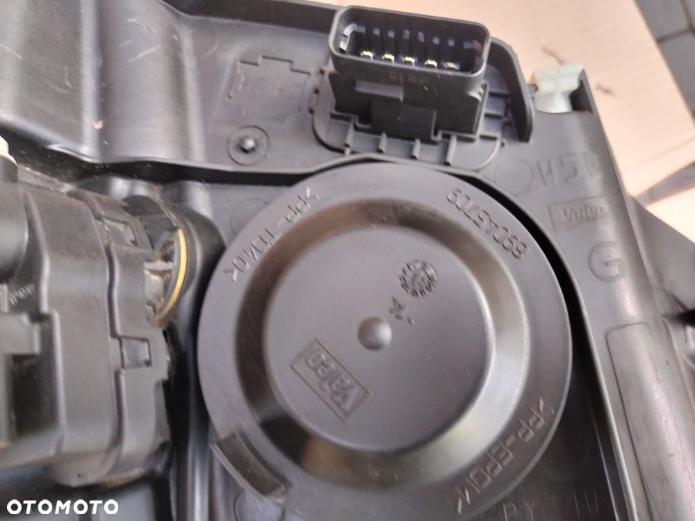 RENAULT SCENIC III LIFT 2013-2016 REFLEKTOR LAMPA LEWA SOCZEWKA  UK - 18