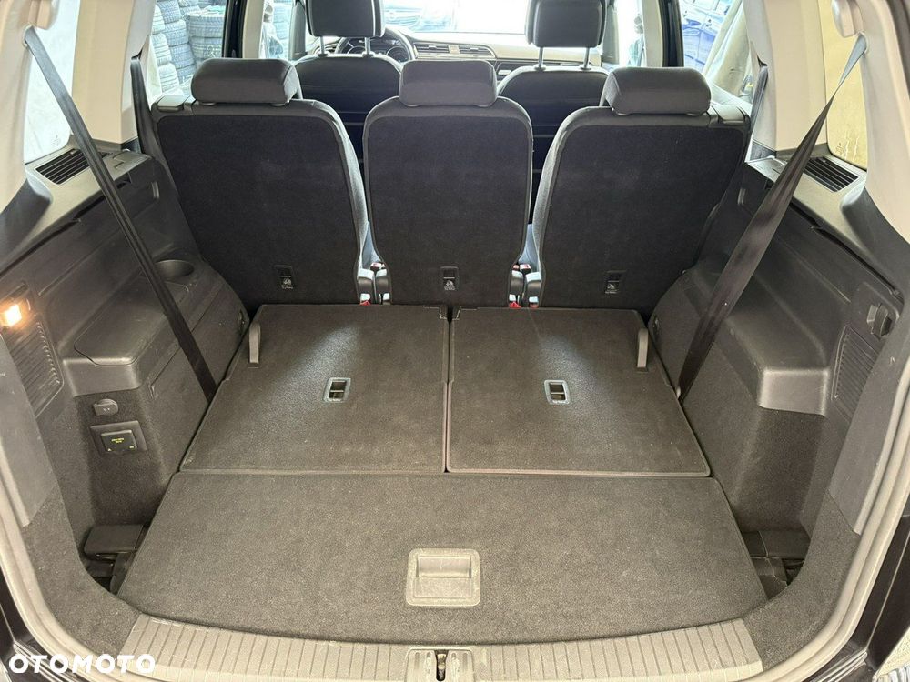 Volkswagen Touran 1.6 TDI BMT Comfortline - 27