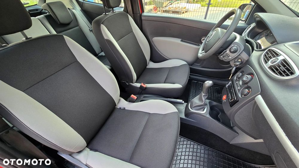 Renault Clio 1.2 16V 75 Collection - 14