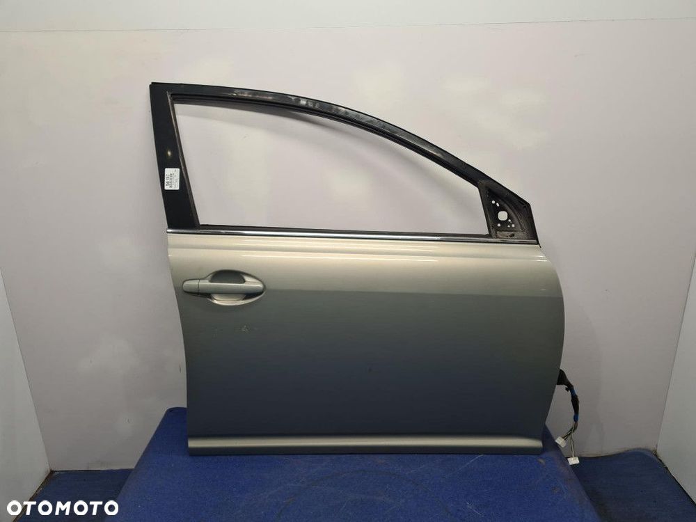 TOYOTA AVENSIS II T25 DRZWI PRZÓD PRAWE  6T1 - 1
