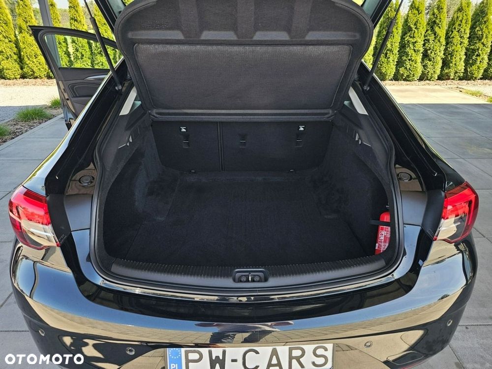 Opel Insignia - 32