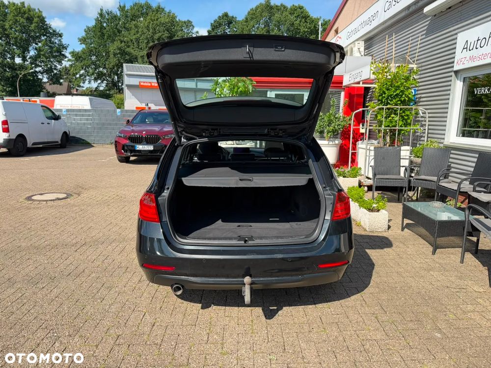BMW Seria 3 318d Sport Line - 30