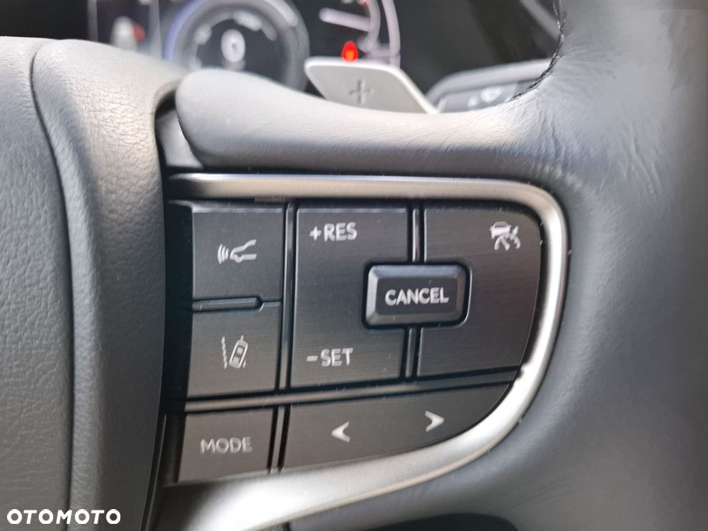 Lexus ES 300h Business Edition - 29