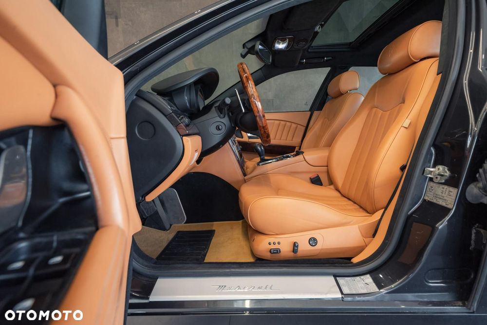 Maserati Quattroporte - 13