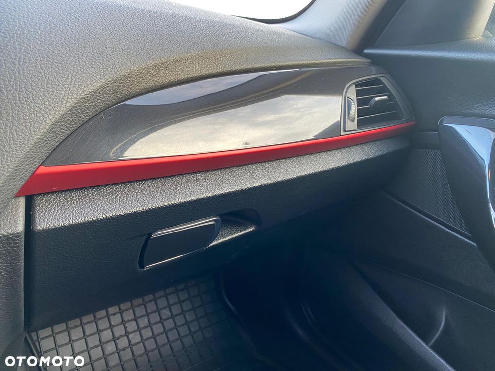BMW Seria 1 118d Sport Line - 26