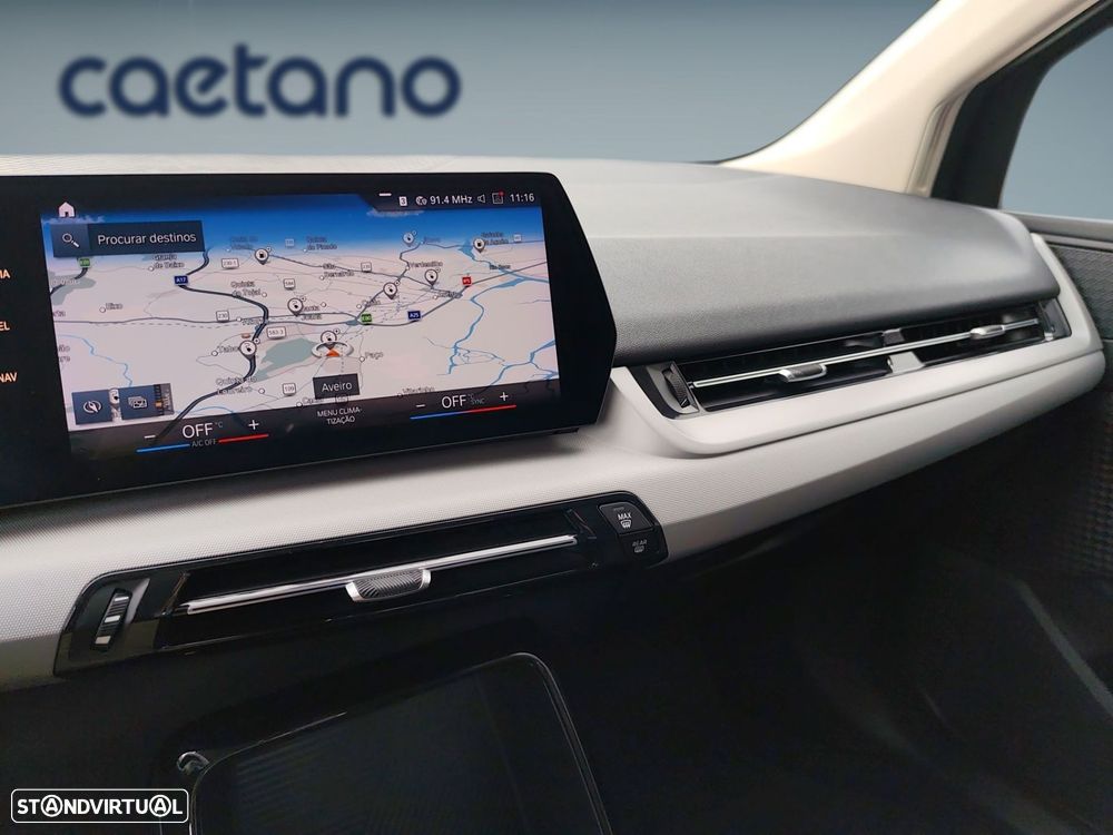 BMW 225xe Active Tourer - 29