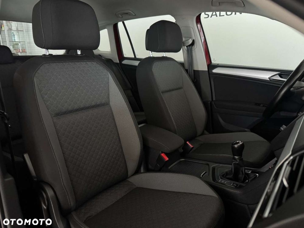Volkswagen Tiguan - 22