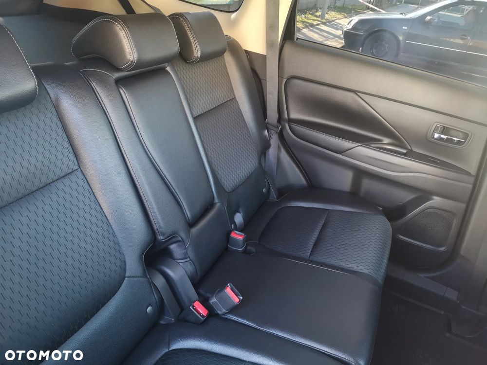 Mitsubishi Outlander 2.0 Intense + 4WD CVT - 5