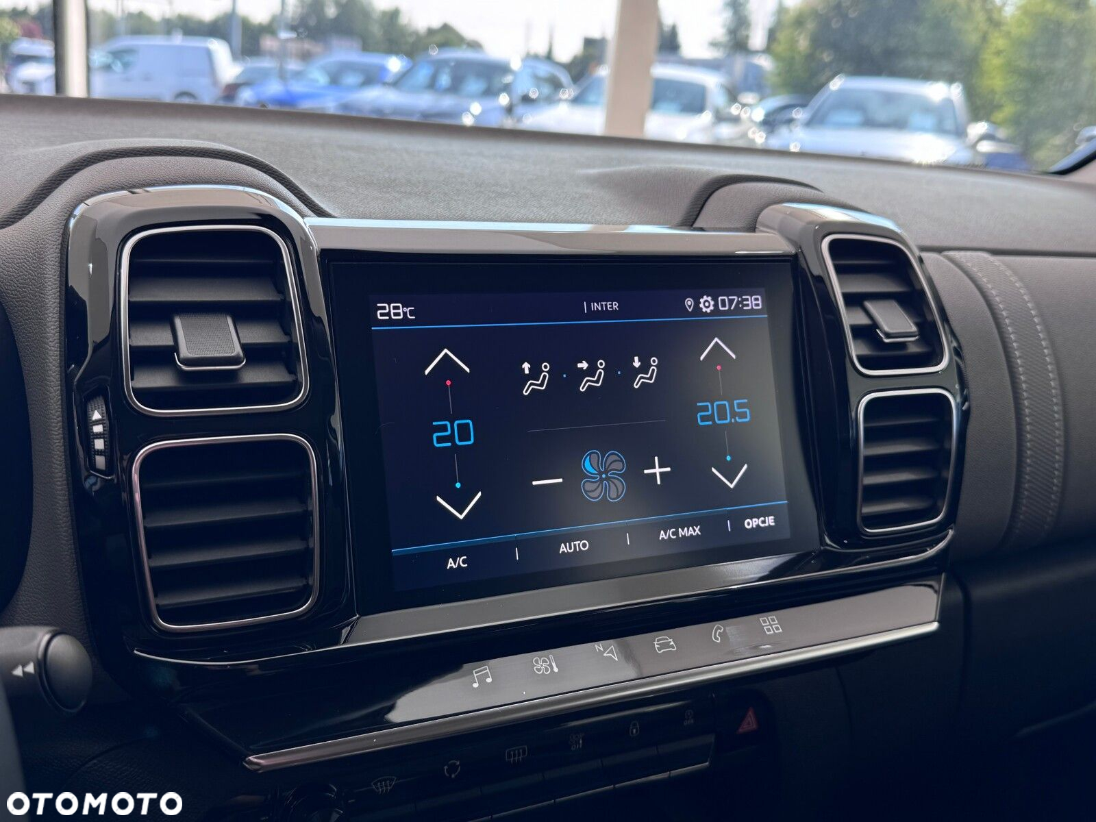 Citroën C5 Aircross 1.2 PureTech Live EAT8 - 29