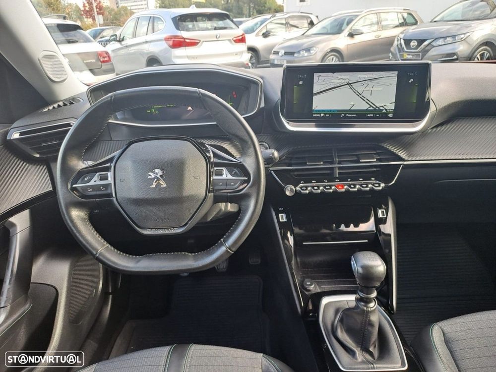 Peugeot 2008 PureTech 130 EAT8 GT - 18