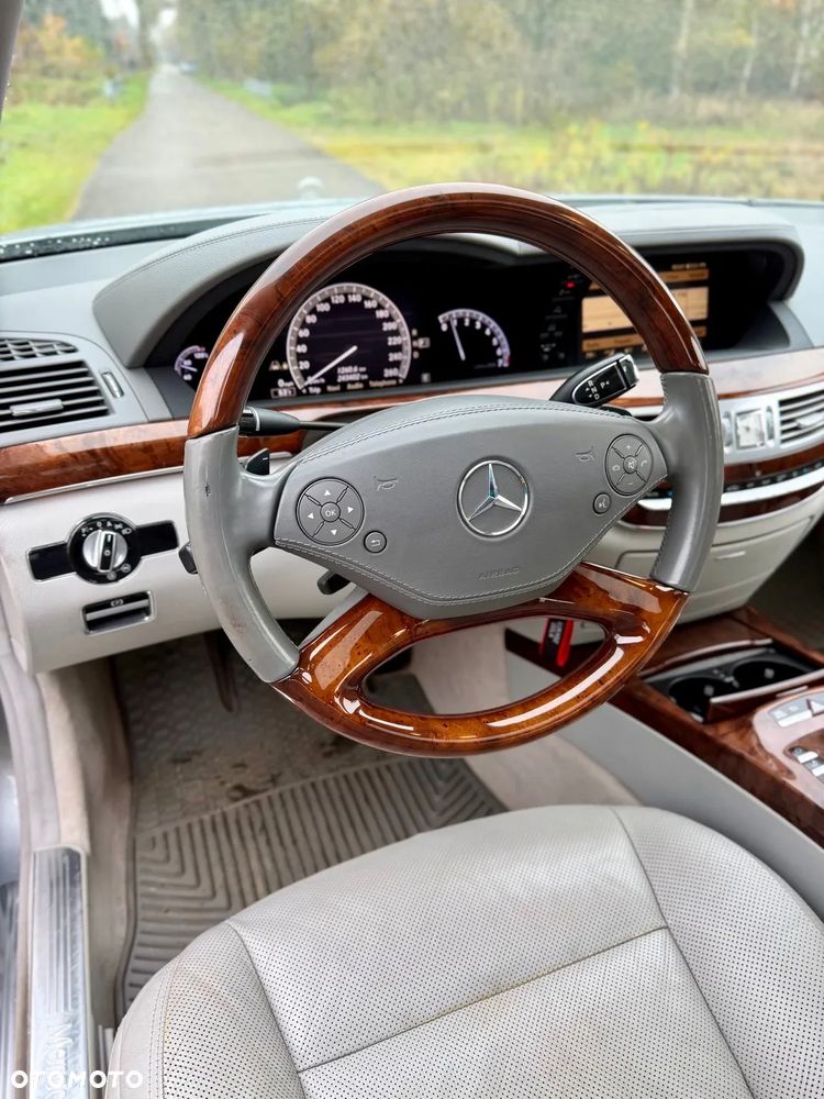 Mercedes-Benz S-Class 2010 photo 5