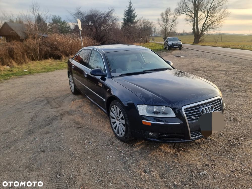Audi A8 4.2 L Quattro - 8