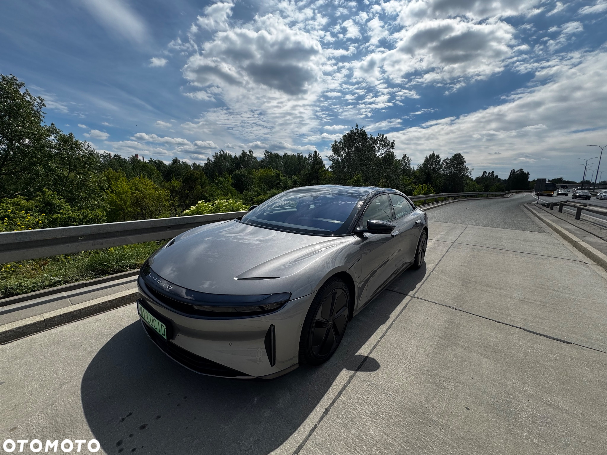Lucid Air - 10